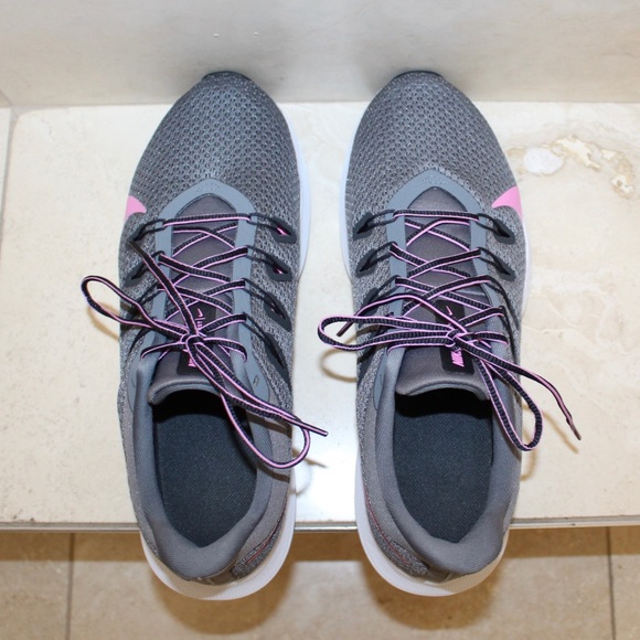Nike Quest running shoes (women’s 9.5) - Picture 5 of 9